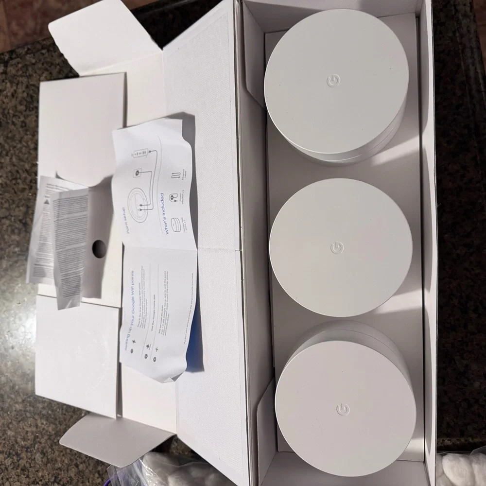 Google Wi-Fi Mesh Network System Router AC1200 Point 3-pack - Picture 5 of 9